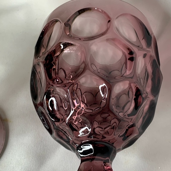 2 RARE MCM Amethyst Imperial Glass honeycomb thumbprint water/wine goblets - Picture 8 of 8